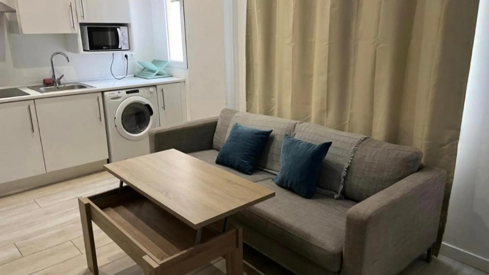 Malaga Velarde Center Apartment Spain